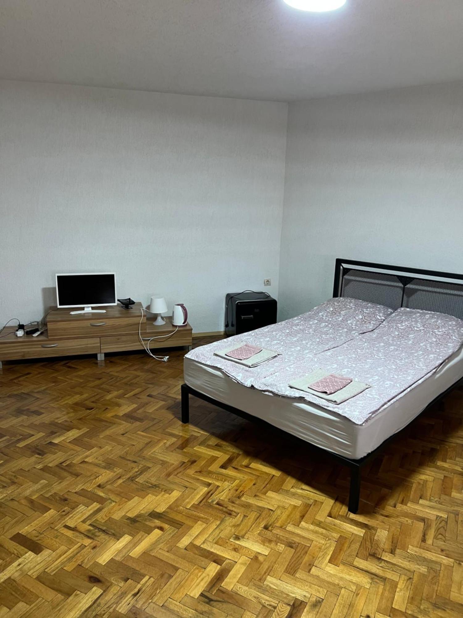 White Guest House 2 卡尔洛沃 外观 照片